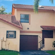 Casa a la renta en 1043 SW 112th Ter, Pembroke Pines FL 33025