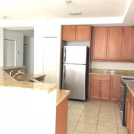 Apartamento a la renta en 107 Mendoza Ave # 304, Coral Gables FL 33134