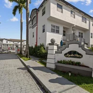 Apartamento a la venta en 955 NW 82nd Ave # C, Miami FL 33126