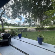 Casa a la venta en 20246 NE 34th Ct # 46, Aventura FL 33180