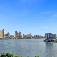 Apartamento a la venta en 3530 SE Mystic Pointe Dr # 1410, Aventura FL 33180