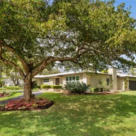 Casa a la venta en 8101 SW 151 St, Palmetto Bay FL 33158