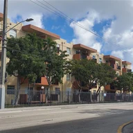 Apartamento a la venta en 677 SW 9th Ave # 105, Miami FL 33130
