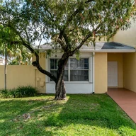 Casa a la venta en 9451 SW 145th Pl, Miami FL 33186