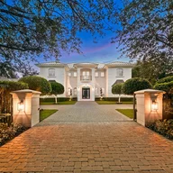 Casa a la venta en 10900 SW 67th Ave, Pinecrest FL 33156