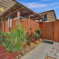 Casa a la venta en 9148 SW 23rd St # C, Davie FL 33324