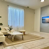 Casa a la renta en 8119 Harding Ave # 1, Miami Beach FL 33141