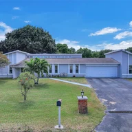 Casa a la venta en 14100 SW 27th Ct, Davie FL 33330