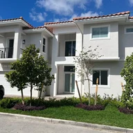Casa a la venta en 3537 Forest View Circle, Dania Beach FL 33312