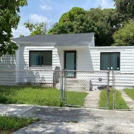 Casa a la venta en 4212 NW 3rd Ave, Miami FL 33127