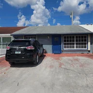 Casa a la venta en 4604 NW 190th St, Miami Gardens FL 33055