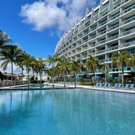 Apartamento a la venta en 2950 NE 188th St # 139, Aventura FL 33180