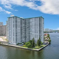 Apartamento a la venta en 301 174th St # 401, Sunny Isles Beach FL 33160