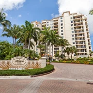 Apartamento a la venta en 13621 Deering Bay Dr # 503, Coral Gables FL 33158