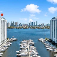 Apartamento a la venta en 17301 Biscayne Blvd # 305, North Miami Beach FL 33160