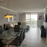 Apartamento a la venta en 1893 S Ocean Dr # 506, Hallandale Beach FL 33009