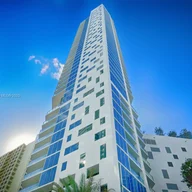 Apartamento a la venta en 1300 BRICKELL BAY DR # 804, Miami FL 33131