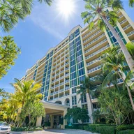 Apartamento a la venta en 430 Grand Bay Dr # 401, Key Biscayne FL 33149