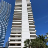 Apartamento a la renta en 151 SE 15th Rd # 1702, Miami FL 33129