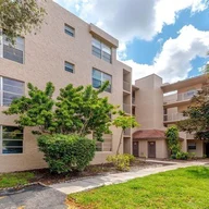Apartamento a la renta en 9441 Live Oak Pl # 108, Davie FL 33324