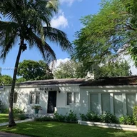 Casa a la renta en 1245 Algeria Ave, Coral Gables FL 33134