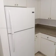 Apartamento a la renta en 13770 NE 3rd Ct # 301, North Miami FL 33161