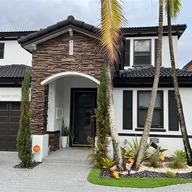 Casa a la venta en 4317 SW 164th Ct, Miami FL 33185