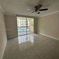 Apartamento a la renta en 8323 Lake Dr # 205, Doral FL 33166