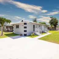 Casa a la venta en 7742 NW 14th Pl, Miami FL 33147