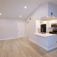 Apartamento a la renta en 10681 SW 156th Pl # 402, Miami FL 33196