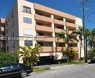 Apartamento a la venta en 7125 Bay Dr # 204, Miami Beach FL 33141
