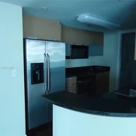 Apartamento a la venta en 1881 79th St Cswy # 703, North Bay Village FL 33141