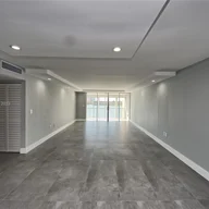 Apartamento a la venta en 1660 NE 191st St # 1, Miami FL 33179