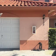 Casa a la venta en 20822 San Simeon Way # 102, Miami FL 33179