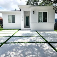 Casa a la venta en 2206 Mcclellan St, Hollywood FL 33020