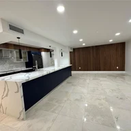 Apartamento a la venta en 1410 Sheridan St # 7I, Hollywood FL 33020