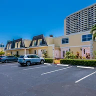 Casa a la venta en 2304 NE 7th St # 27, Hallandale Beach FL 33009