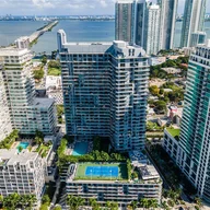 Apartamento a la venta en 121 NE 34th St # 915, Miami FL 33137