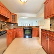 Apartamento a la venta en 424 Lakeview Dr # 103, Weston FL 33326