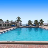 Apartamento a la venta en 5401 Collins Ave # 340, Miami Beach FL 33140