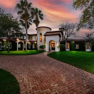 Casa a la venta en 11800 SW 69th Ave, Pinecrest FL 33156