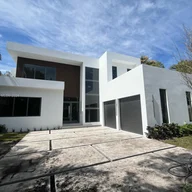 Casa a la venta en 2730 SW 17th Ave, Miami FL 33133