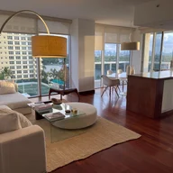 Apartamento a la renta en 4779 Collins Ave # 1005, Miami Beach FL 33140