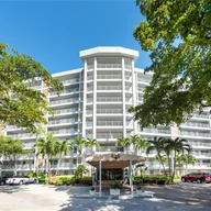 Apartamento a la venta en 625 Oaks Dr # 202, Pompano Beach FL 33069