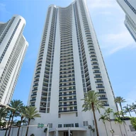 Apartamento a la venta en 15901 Collins Ave # 1601, Sunny Isles Beach FL 33160