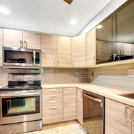 Apartamento a la venta en 600 Parkview Dr # 629, Hallandale Beach FL 33009