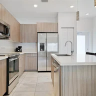 Apartamento a la venta en 4740 NW 84th Ct # 31, Doral FL 33166