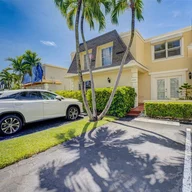 Casa a la venta en 2222 NE 7th St # 12, Hallandale Beach FL 33009