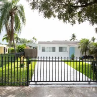 Casa a la venta en 8153 NW 15th Ave, Miami FL 33147
