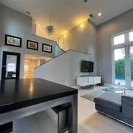 Casa a la venta en 1500 NE 13th Ave, Miami FL 33139